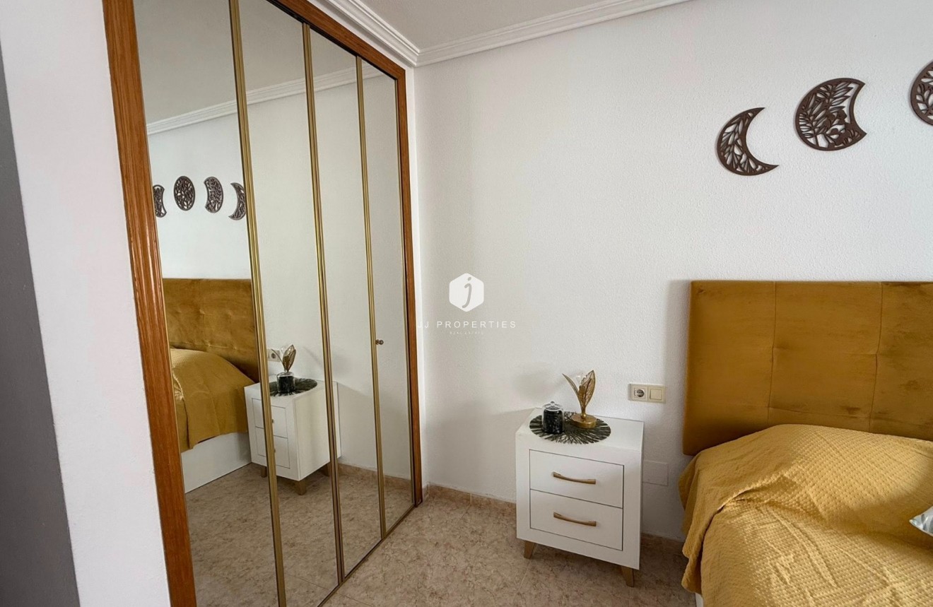 Resale - Apartment / flat -
San Miguel de Salinas - Inland