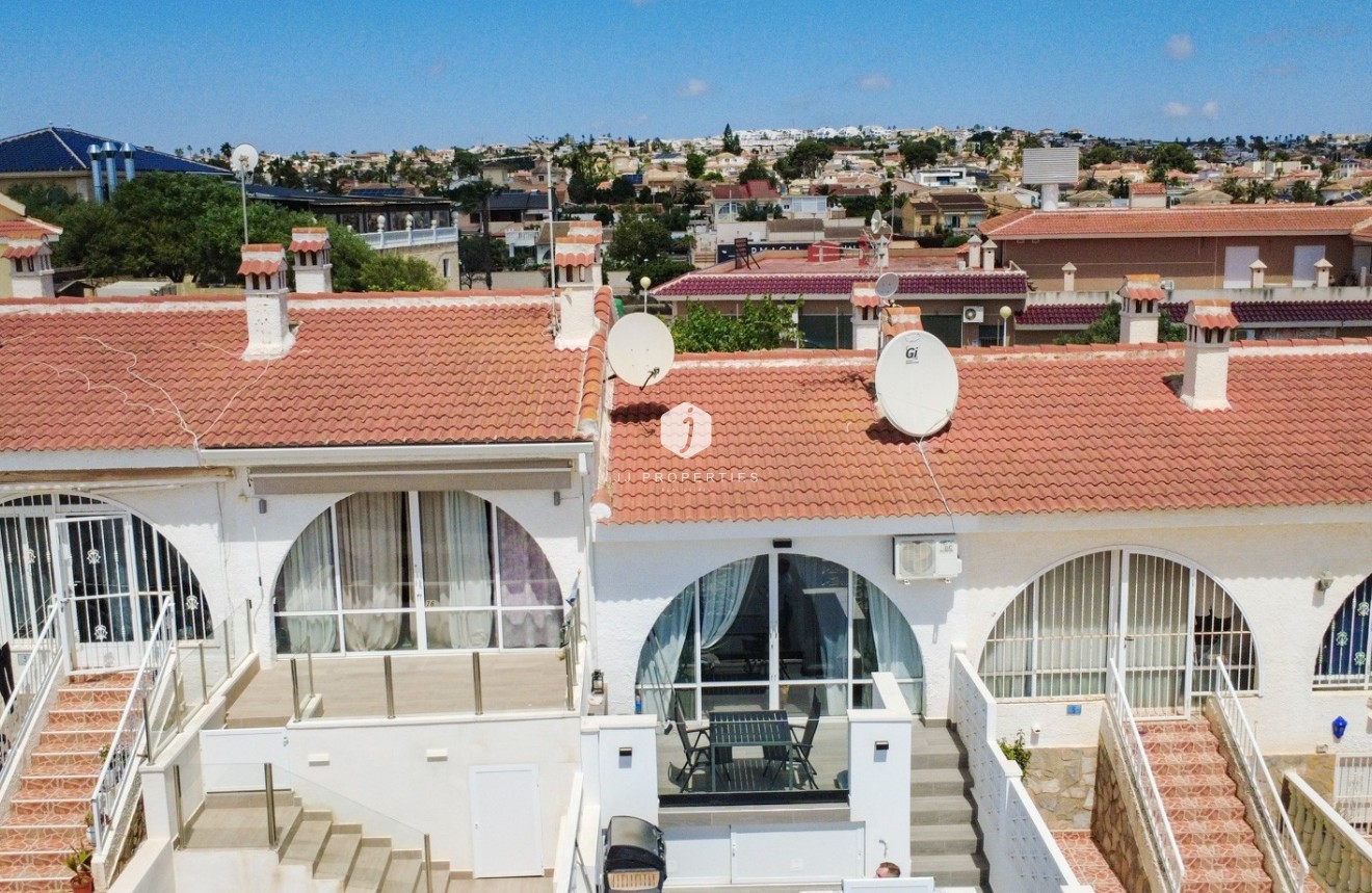 Z drugiej ręki - Bungalow -
Ciudad Quesada - Costa Blanca