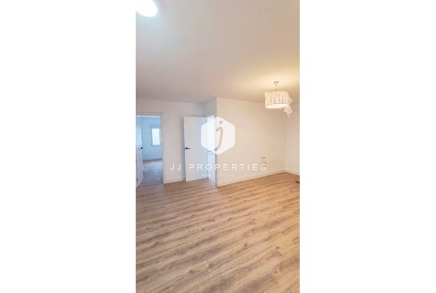D'occasion - Appartement -
Torrevieja - Centro