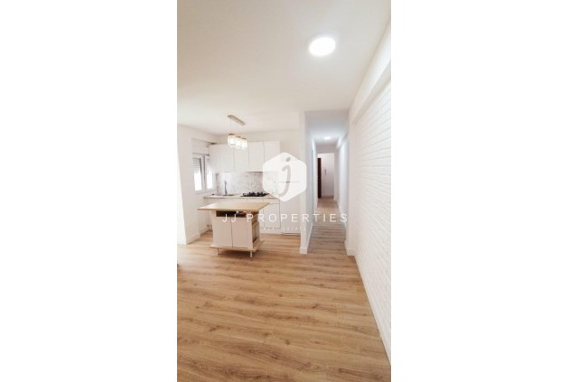 D'occasion - Appartement -
Torrevieja - Centro