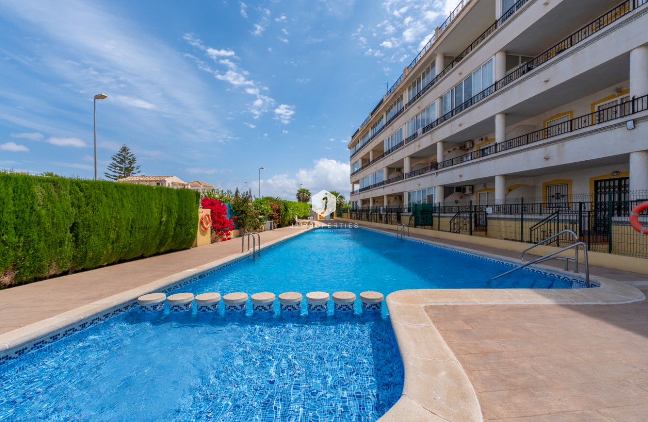 Resale - Apartment / flat -
Playa Flamenca - Costa Blanca