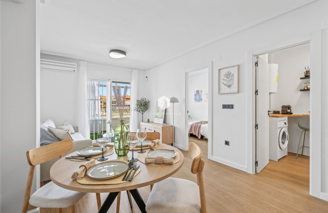 Resale - Apartment / flat -
Playa Flamenca - Costa Blanca