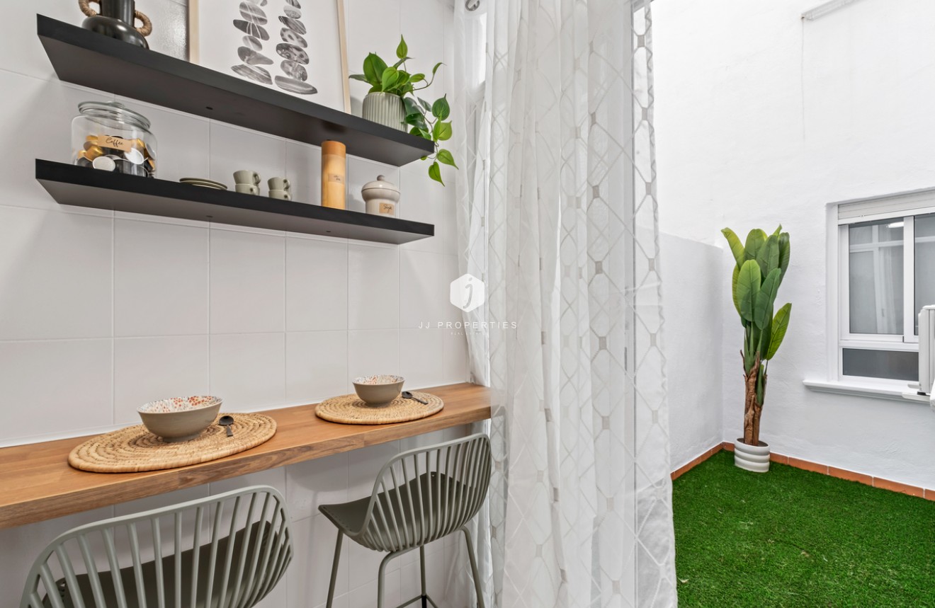 Resale - Apartment / flat -
Playa Flamenca - Costa Blanca