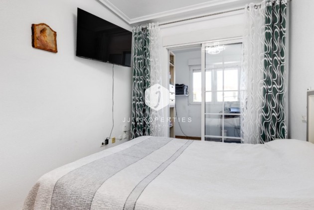 Resale - Chalet -
Torrevieja - Costa Blanca