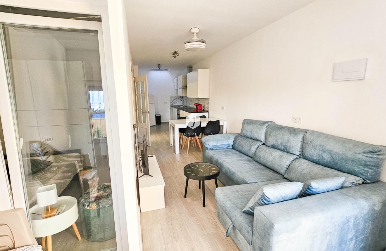 Segunda mano - Chalet -
Torrevieja - El Limonar
