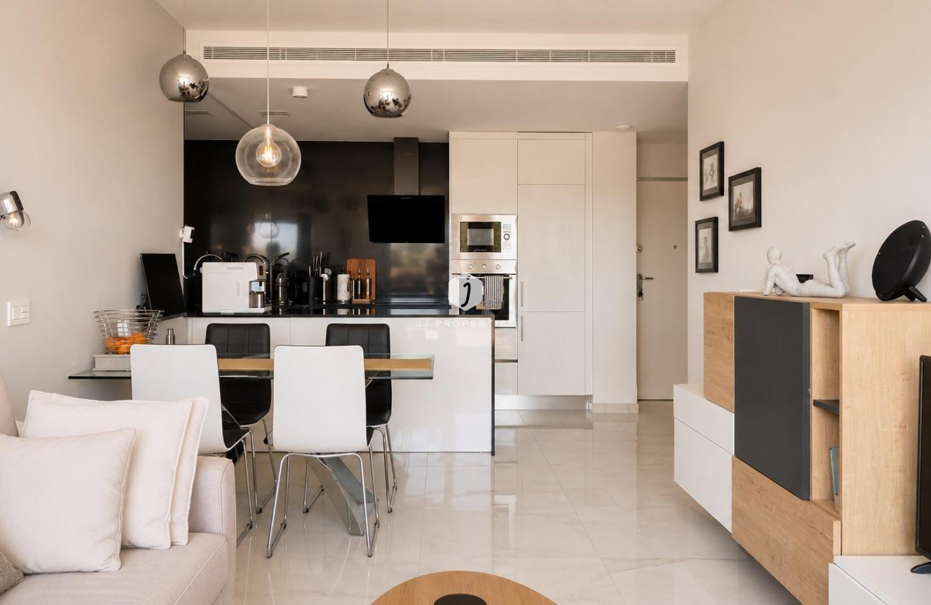 Segunda mano - Apartamento / piso -
Orihuela Costa - PAU 8