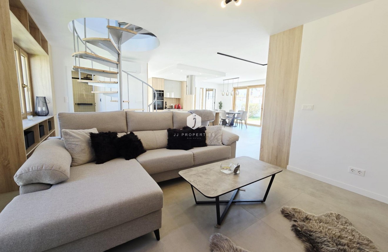 D'occasion - Villa -
Orihuela Costa - Cabo Roig