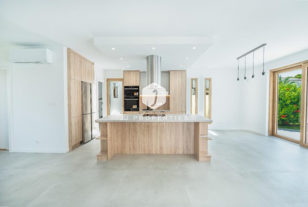 D'occasion - Villa -
Orihuela Costa - Cabo Roig