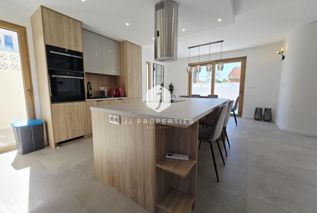 D'occasion - Villa -
Orihuela Costa - Cabo Roig