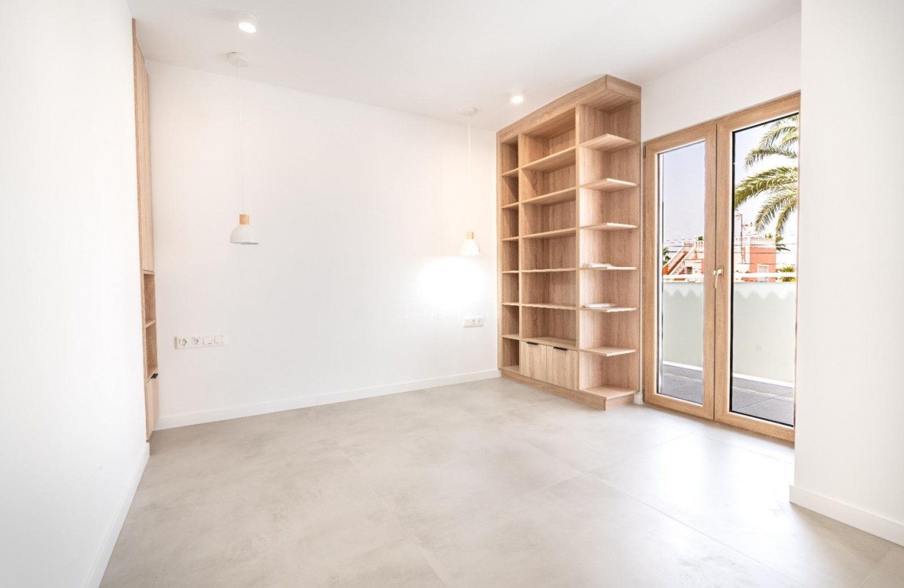 D'occasion - Villa -
Orihuela Costa - Cabo Roig