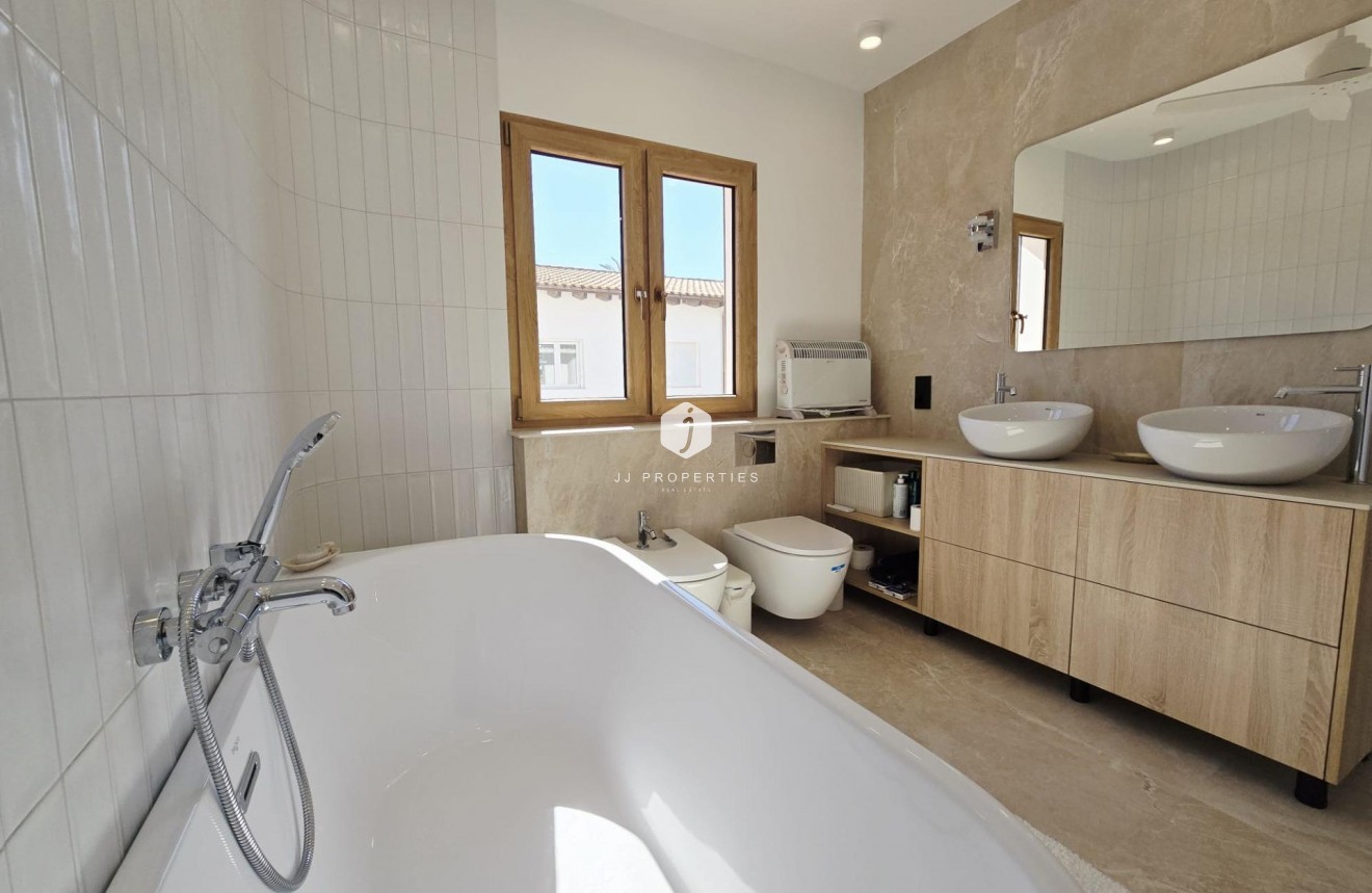 D'occasion - Villa -
Orihuela Costa - Cabo Roig