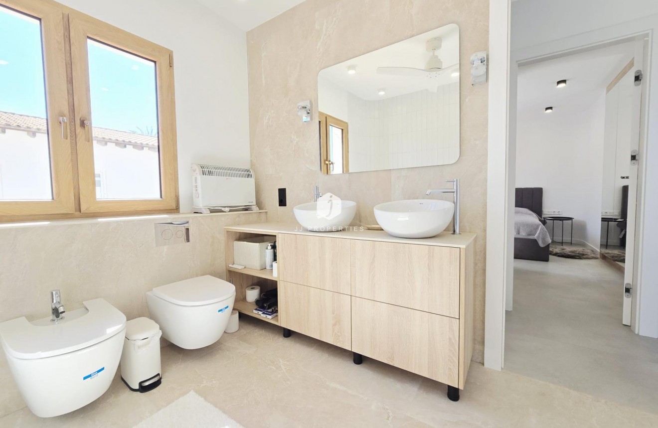 D'occasion - Villa -
Orihuela Costa - Cabo Roig