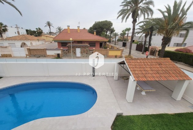 D'occasion - Villa -
Orihuela Costa - Cabo Roig