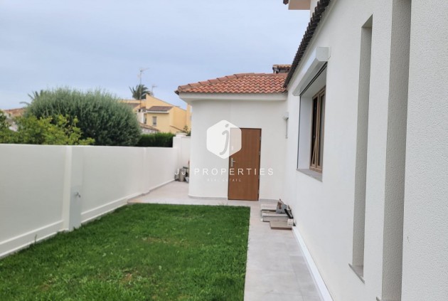 D'occasion - Villa -
Orihuela Costa - Cabo Roig