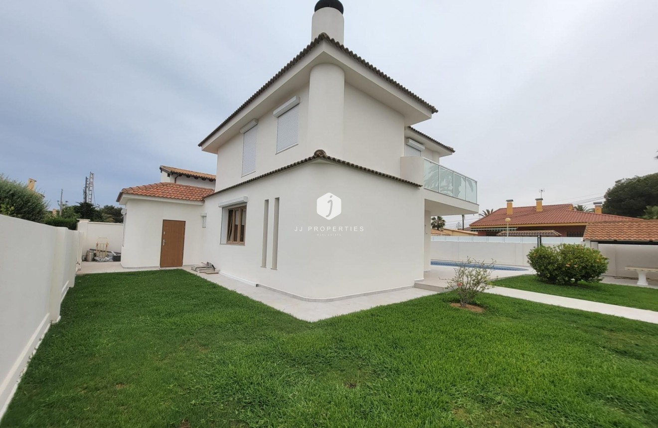 D'occasion - Villa -
Orihuela Costa - Cabo Roig