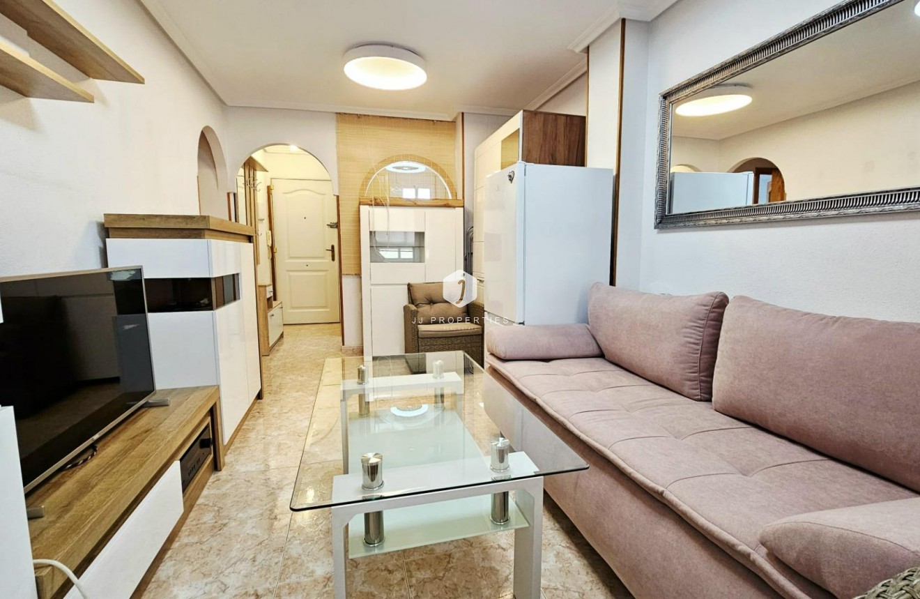 Tweedehands - Appartement / flat -
Torrevieja - Nueva Torrevieja