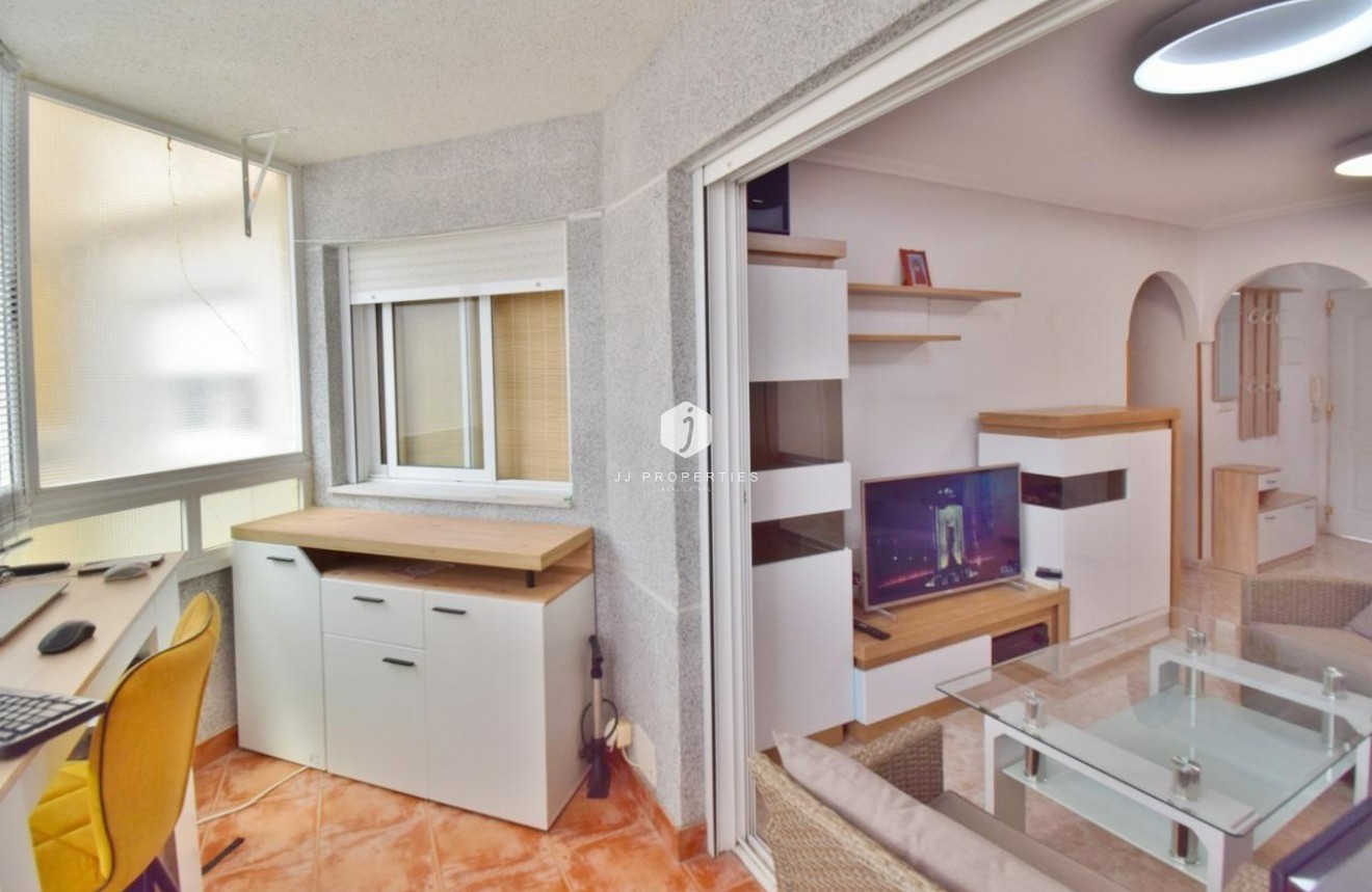 Tweedehands - Appartement / flat -
Torrevieja - Nueva Torrevieja