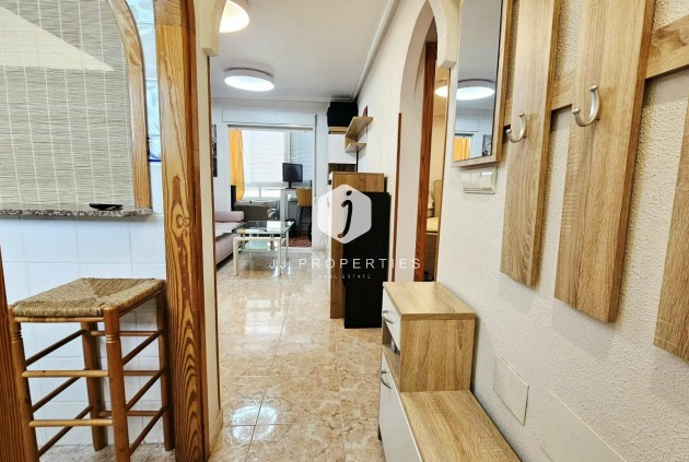 Tweedehands - Appartement / flat -
Torrevieja - Nueva Torrevieja