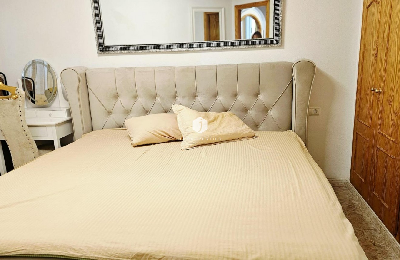 Tweedehands - Appartement / flat -
Torrevieja - Nueva Torrevieja