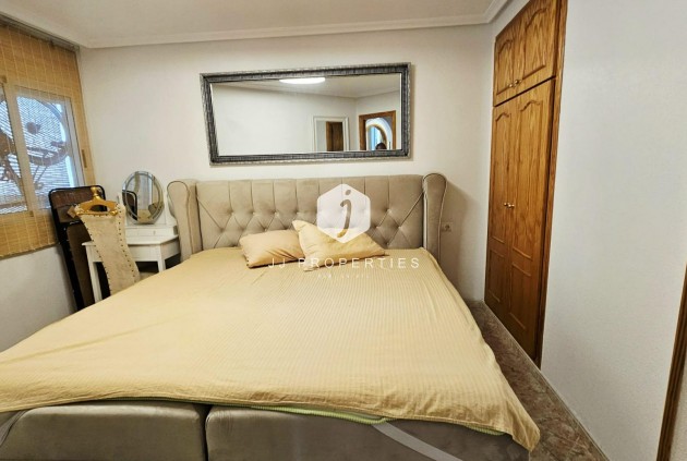 Tweedehands - Appartement / flat -
Torrevieja - Nueva Torrevieja