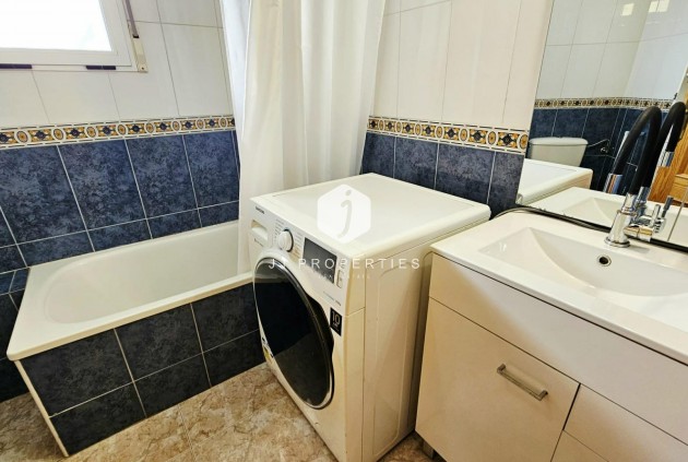 Tweedehands - Appartement / flat -
Torrevieja - Nueva Torrevieja