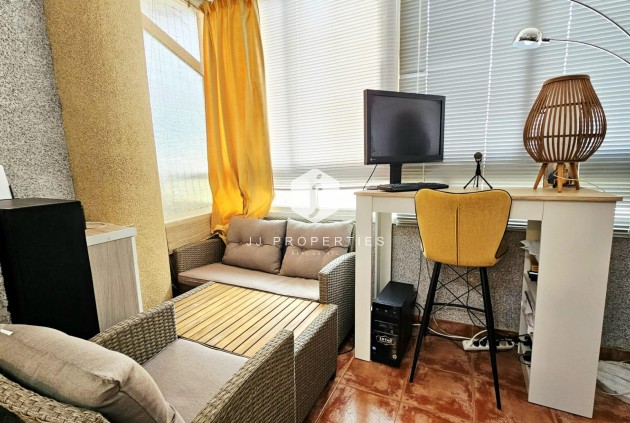 Tweedehands - Appartement / flat -
Torrevieja - Nueva Torrevieja