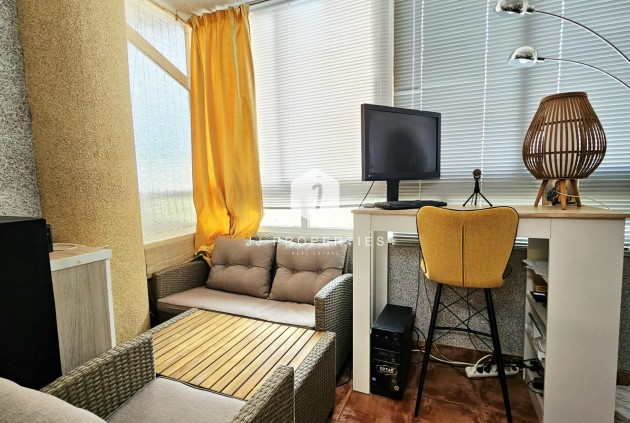 Tweedehands - Appartement / flat -
Torrevieja - Nueva Torrevieja