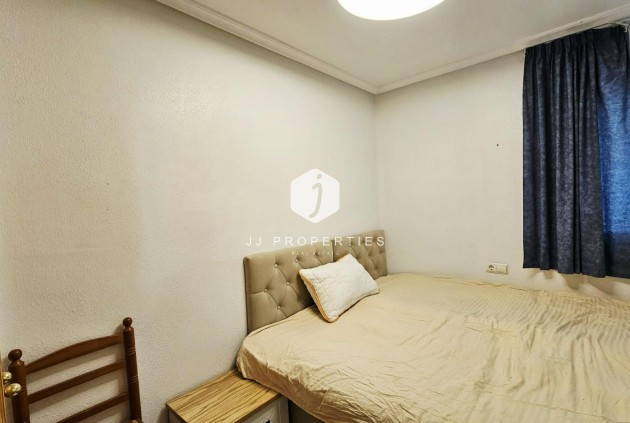 Tweedehands - Appartement / flat -
Torrevieja - Nueva Torrevieja