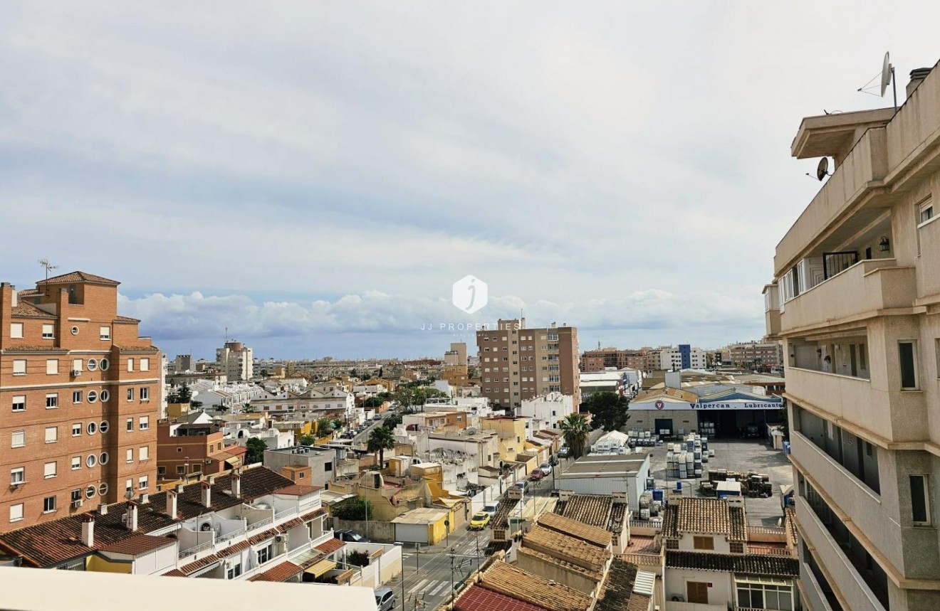 Tweedehands - Appartement / flat -
Torrevieja - Nueva Torrevieja