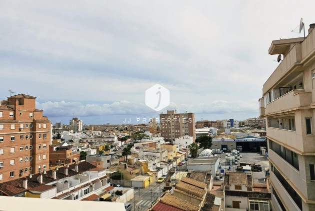 Tweedehands - Appartement / flat -
Torrevieja - Nueva Torrevieja