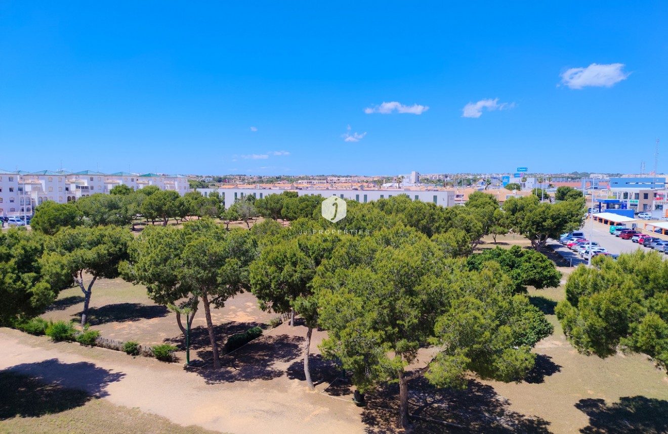 Resale - Apartment / flat -
La Zenia - Costa Blanca