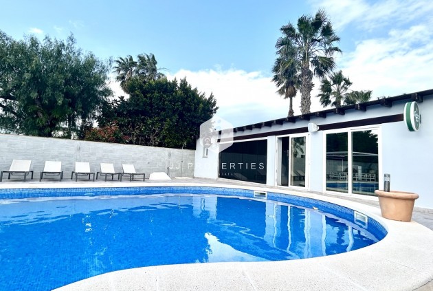 Resale - Villa -
Catral - Costa Blanca