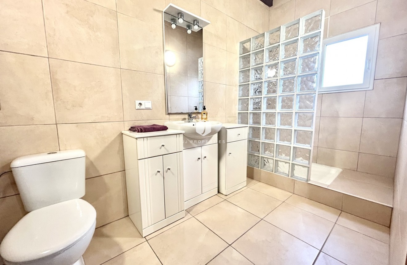 Resale - Villa -
Catral - Costa Blanca