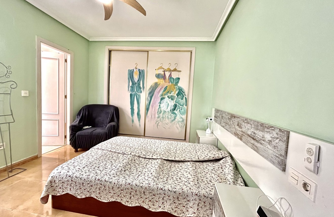 Tweedehands - Appartement / flat -
Torrevieja - Costa Blanca