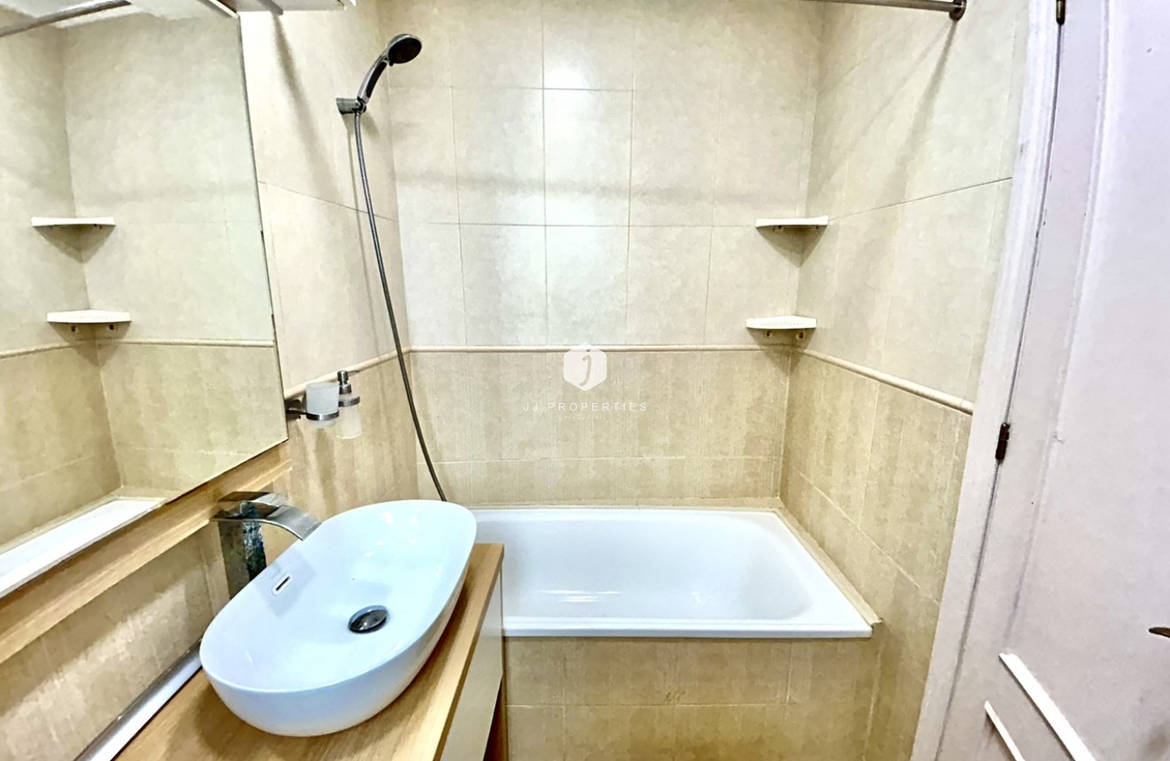 Tweedehands - Appartement / flat -
Torrevieja - Costa Blanca