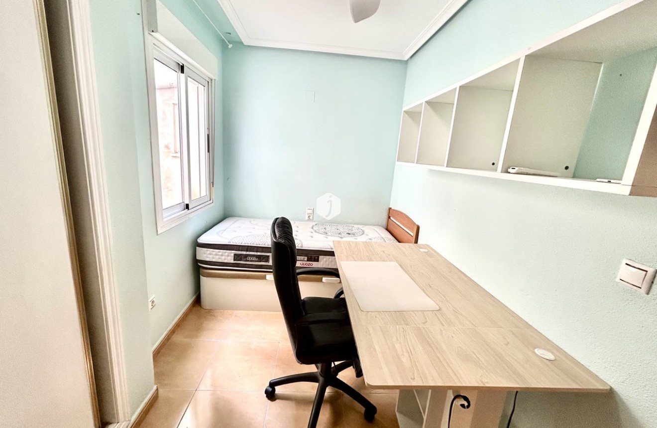 Tweedehands - Appartement / flat -
Torrevieja - Costa Blanca