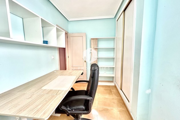 Tweedehands - Appartement / flat -
Torrevieja - Costa Blanca