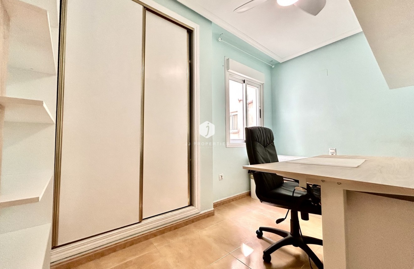 Tweedehands - Appartement / flat -
Torrevieja - Costa Blanca