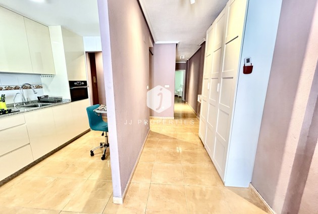 Tweedehands - Appartement / flat -
Torrevieja - Costa Blanca