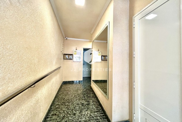 Tweedehands - Appartement / flat -
Torrevieja - Costa Blanca