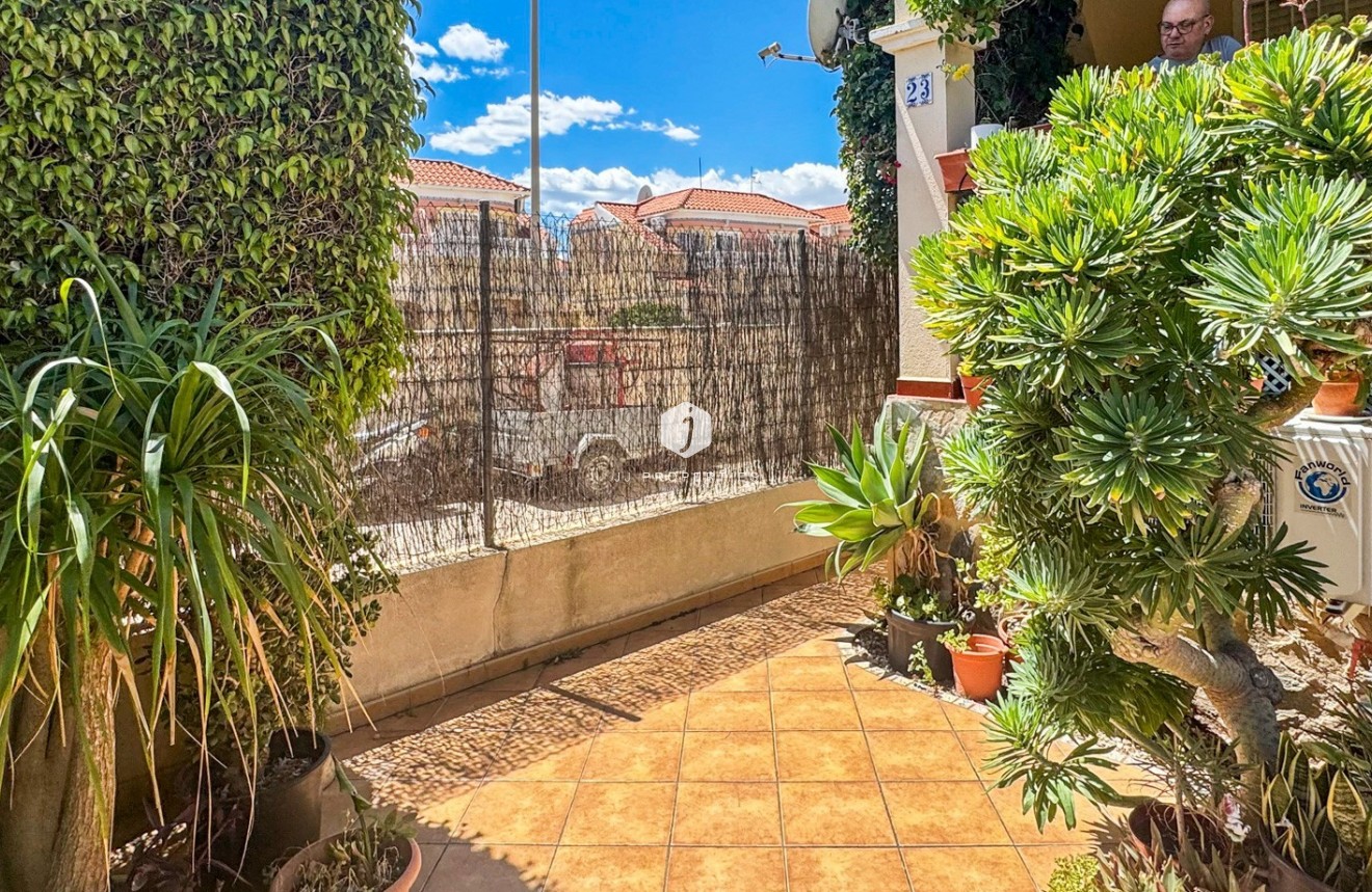 Segunda mano - Bungalow -
Orihuela Costa - Costa Blanca