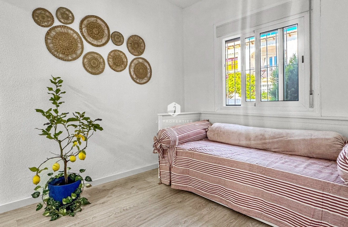 Tweedehands - Bungalow -
Torrevieja - Costa Blanca