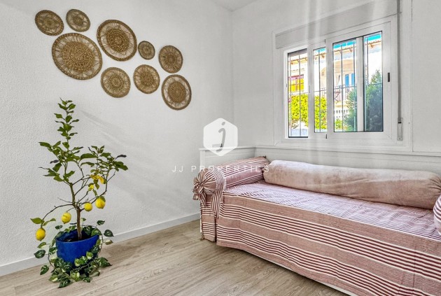 Tweedehands - Bungalow -
Torrevieja - Costa Blanca