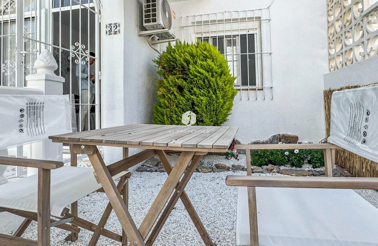 Tweedehands - Bungalow -
Torrevieja - Costa Blanca