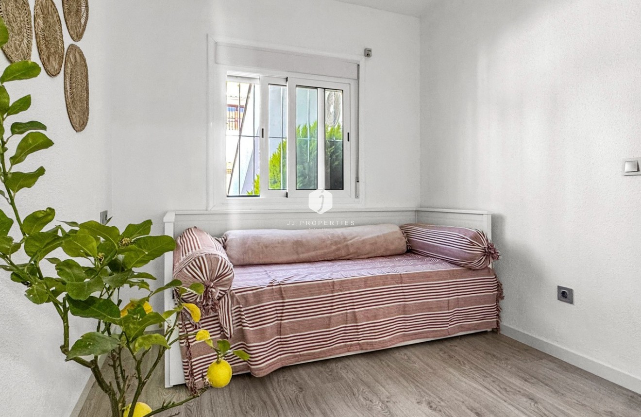 Tweedehands - Bungalow -
Torrevieja - Costa Blanca