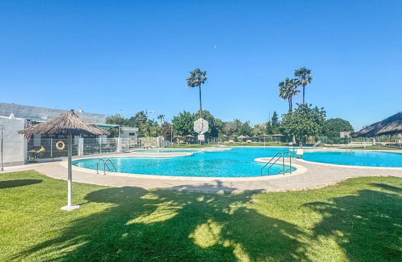 Tweedehands - Bungalow -
Torrevieja - Costa Blanca