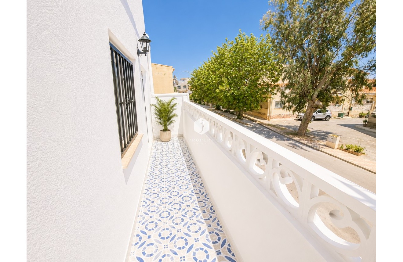 D'occasion - Chalet -
San Fulgencio - Costa Blanca