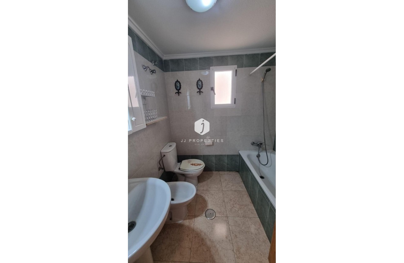 Aus zweiter Hand - Wohnung -
Torrevieja - El molino