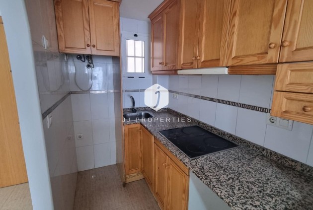 Z drugiej ręki - Mieszkanie w bloku -
Torrevieja - El molino