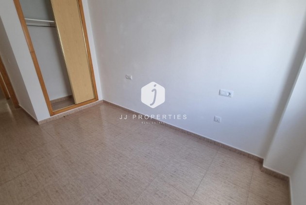 Z drugiej ręki - Mieszkanie w bloku -
Torrevieja - El molino